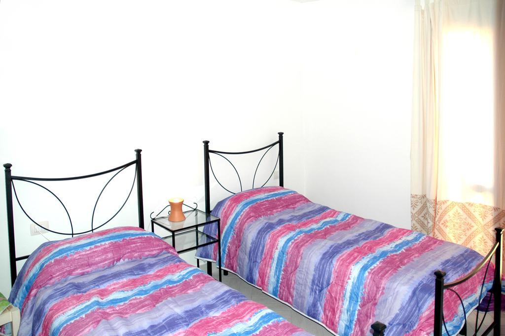 Holiday Homes Stella Marina San Teodoro  Cameră foto