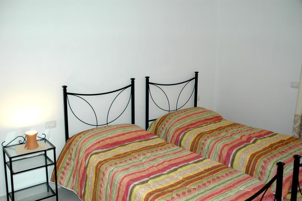 Holiday Homes Stella Marina San Teodoro  Cameră foto