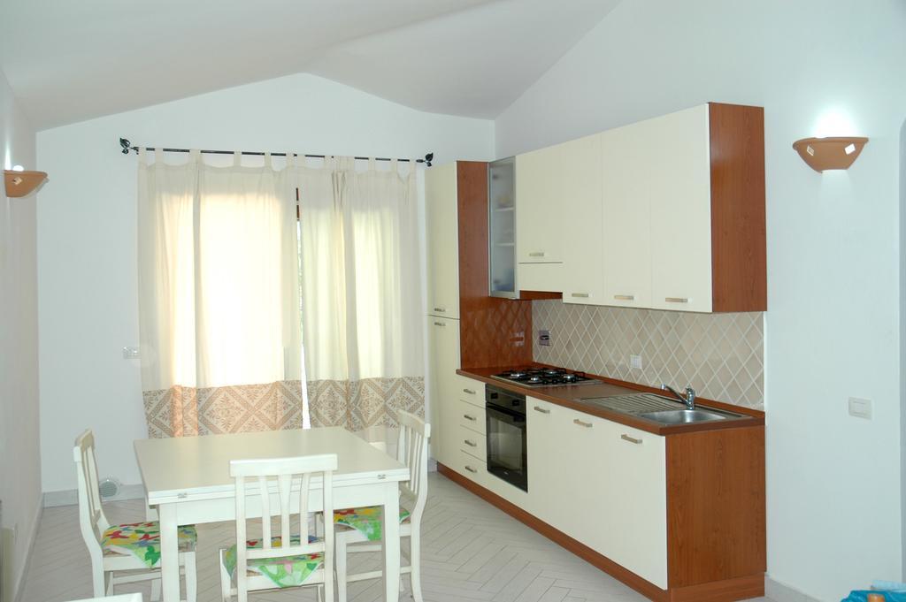 Holiday Homes Stella Marina San Teodoro  Cameră foto
