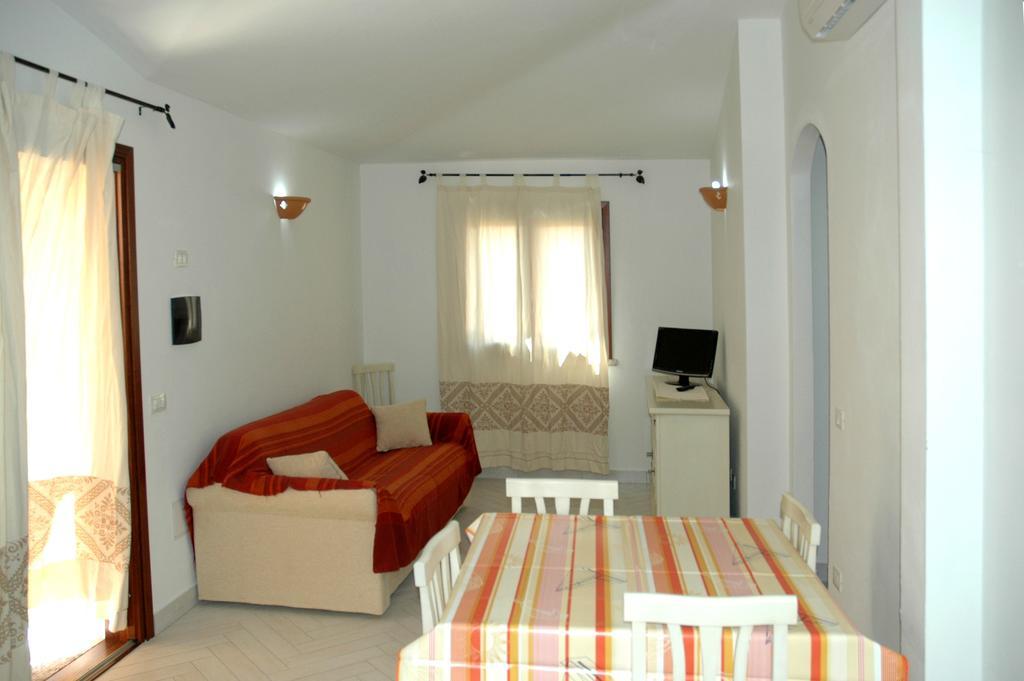 Holiday Homes Stella Marina San Teodoro  Cameră foto