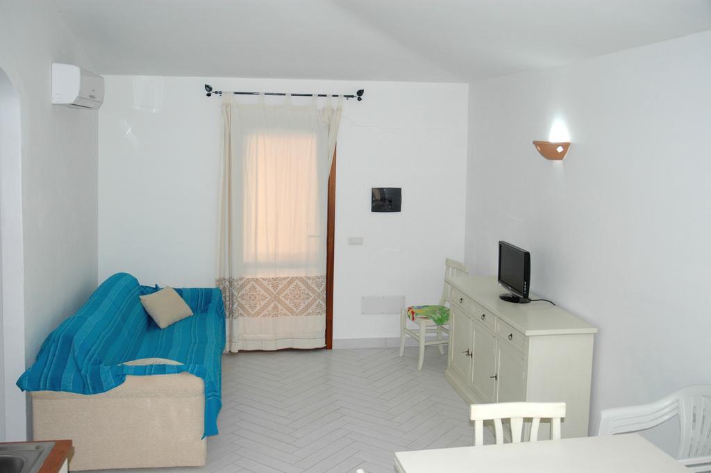 Holiday Homes Stella Marina San Teodoro  Cameră foto